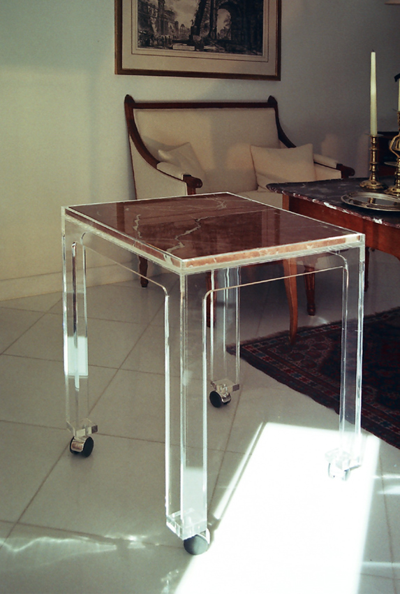 Couchtische & Co - ACRYL-MÖBEL MÜNCHEN