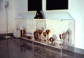 acryl-im-raum-sammeln-und-praesentieren-04.jpg