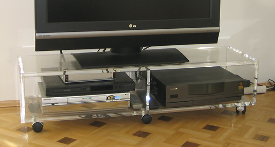 07-tv-rollwagen-1.jpg