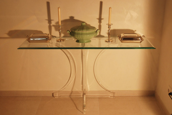 acryl-im-raum-tafelrunde-esstisch-14.jpg