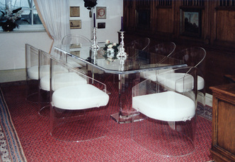 acryl-im-raum-tafelrunde-esstisch-21.jpg